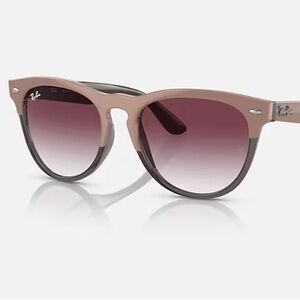 Ray-Ban Women’s IRIS Sunglasses